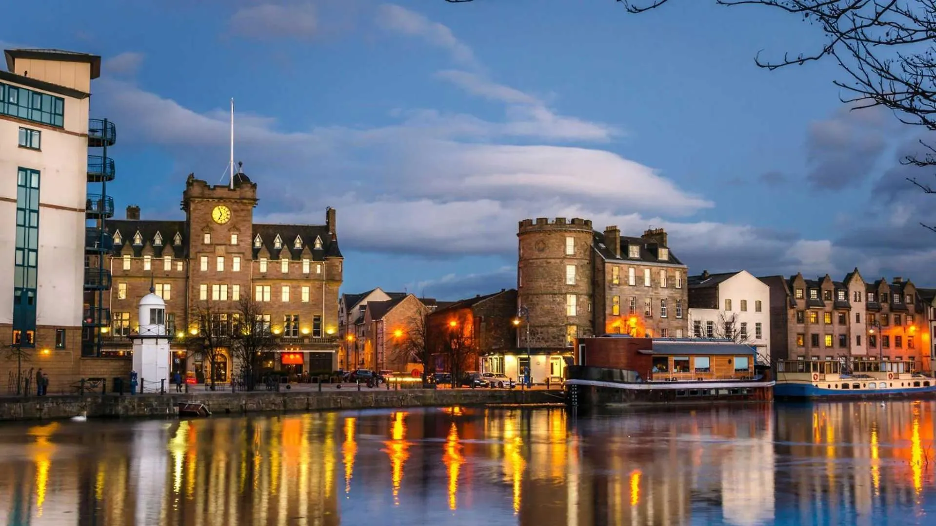Spacious 2Br, 2 Bath - Ideal For Families & Groups - City Centre Gem Edinburg Storbritannien